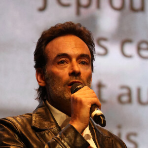 Exclusif - Anthony Delon représentait son père lors de la projection du film "Monsieur Klein" du réalisateur J. Losey lors du 50ème Festival La Rochelle Cinéma à La Coursive à La Rochelle le 3 juillet 2022. Pour sa 50ème édition du 1er juillet au 10 juillet,le Festival La Rochelle Cinéma va célébrer Alain Delon, " un acteur mythique à la beauté surnaturelle " qui incarne un âge d'or du cinéma français et italien des années 1960 aux années 1980. Vingt et un de ses films seront projetés dans de belles copies restaurées. Parmi eux, de nombreux chefs- d'oeuvre comme Plein Soleil (1960), Rocco et ses frères (1960), L'Éclipse (1962), Le Guépard (1963), Le Samouraï (1967), La Piscine (1969), Le Cercle rouge (1970), Monsieur Klein (1976) ou Notre histoire (1984). Au programme également : une table ronde avec des spécialistes de Delon, une exposition de photos ainsi qu'une leçon de musique en hommage à Ennio Morricone autour du Clan des Siciliens (1969). Alain Delon a fait parvenir un message audio et écrit au Festival de La Rochelle. © Jean-Marc Lhomer/Bestimage 