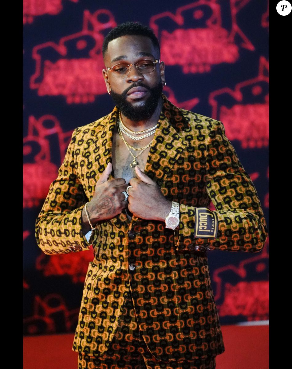 Tayc lors de la 23ème édition des NRJ Music Awards 2021 au Palais des Festivals de Cannes, le 20 novembre 2021.