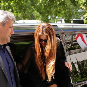 Shakira arrive aux Ivor Novello Awards à Londres, Royaume Uni, le 19 mai 2022.