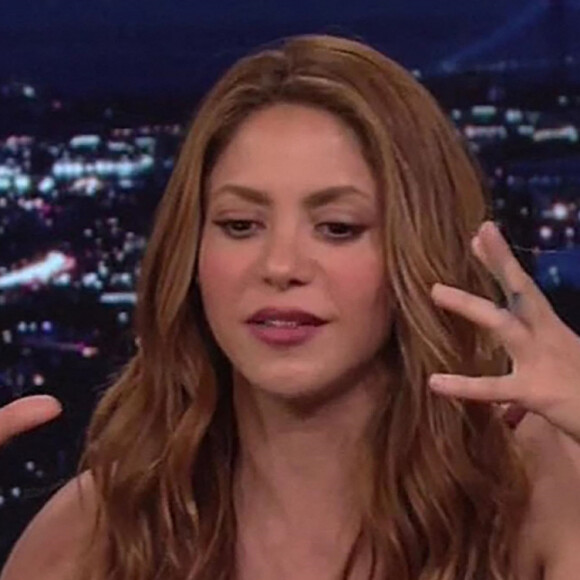 Shakira sur le plateau de l'émission "The Tonight Show Starring Jimmy Fallon" à New York, le 18 mai 2022.