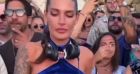 Léa Kadoche à Mykonos