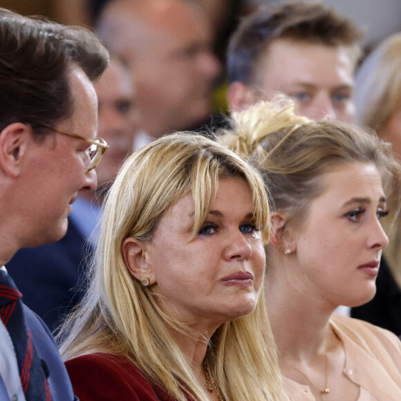 Hendrik Wüst (Ministre-président de Rhénanie-du-Nord-Westphalie), Corinna Schumacher avec sa fille Gina-Maria Schumacher et Jean Todt - Remise du Prix d'Etat de Rhénanie du Nord-Westphalie à Michael Schumacher à Cologne en Allemagne le 20 juillet 2022.