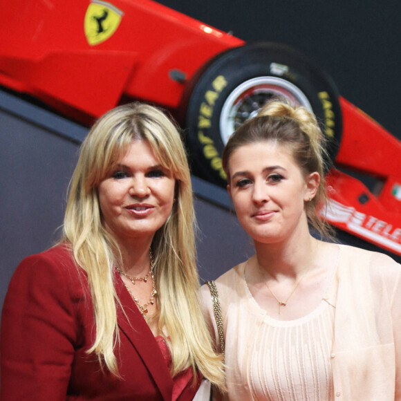 Corinna Schumacher, Gina Schumacher - Attribution du prix d'État de l'État de Rhénanie du Nord-Westphalie à Michael Schumacher à Motorworld à Cologne, Allemagne, le 20 juillet 2022.