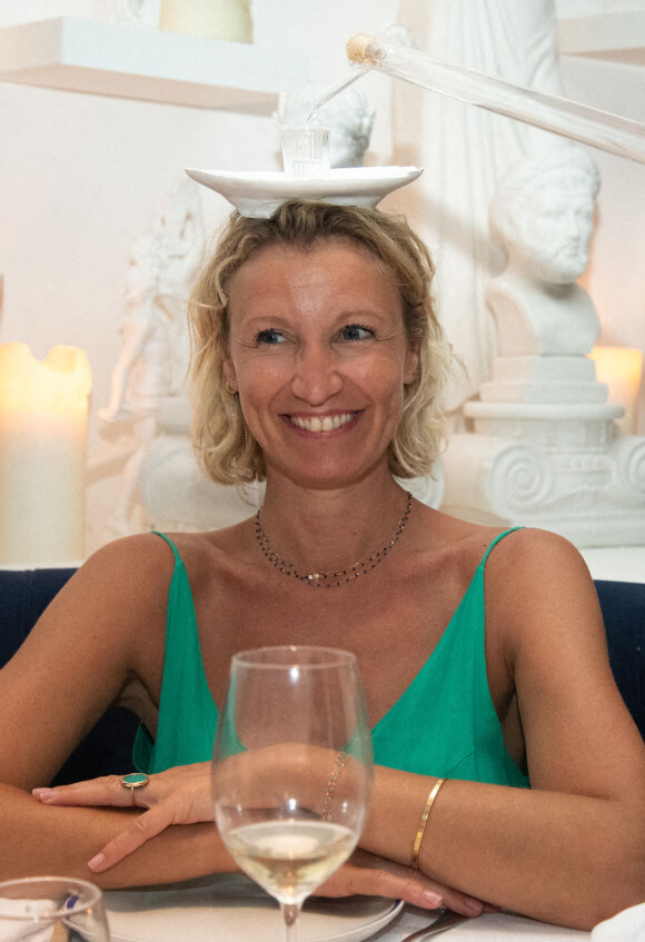 Exclusif - No Web - Alexandra Lamy - People dînent au restaurant "Gioia" avant de faire la fête au VIP Room à Saint-Tropez le 28 juillet 2022. © Hippolyte Hamonet/Bestimage