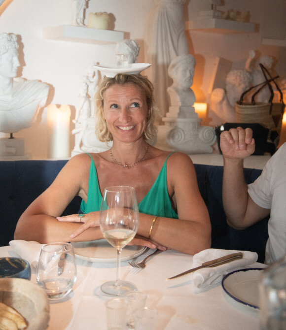 Exclusif - No Web - Alexandra Lamy - People dînent au restaurant "Gioia" avant de faire la fête au VIP Room à Saint-Tropez le 28 juillet 2022. © Hippolyte Hamonet/Bestimage