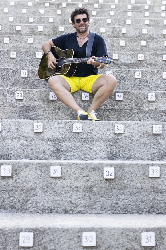 Patrick Bruel - Le triomphe de Patrick Bruel avec 6 rappels (les locations étaient complètes) en concert en acoustique au théâtre de Verdure pour l'ouverture du festival de Ramatuelle le 1er aout 2022. © Cyril Bruneau/Festival de Ramatuelle/Bestimage 