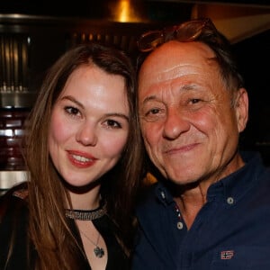 Clémence Ansault et son père Michel Ansault - Chantal Ladesou aux platines du restaurant "la Gioia" à Paris le 25 février 2015.