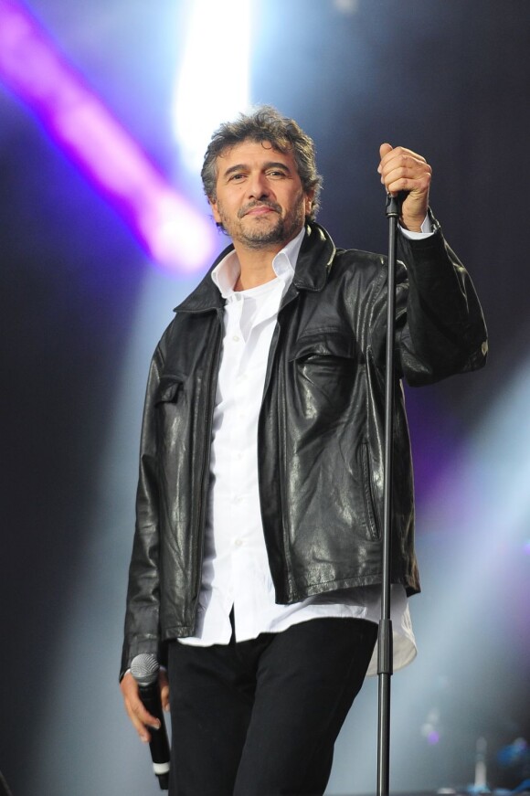 Daniel Lévi a été victime d'une panne de prompteur, lors du Concert pour l'égalité, à Paris, le 14 juillet 2011.