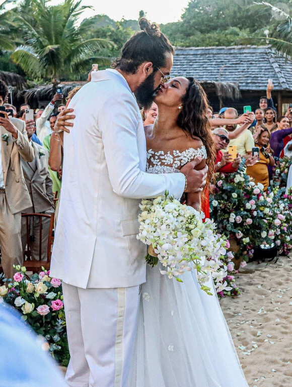 Exclusif - Lais Ribeiro et Joakim Noah - Joakim Noah et Lais Ribeiro se sont mariés devant leurs amis et leur famille sur la plage de Trancoso au Brésil.