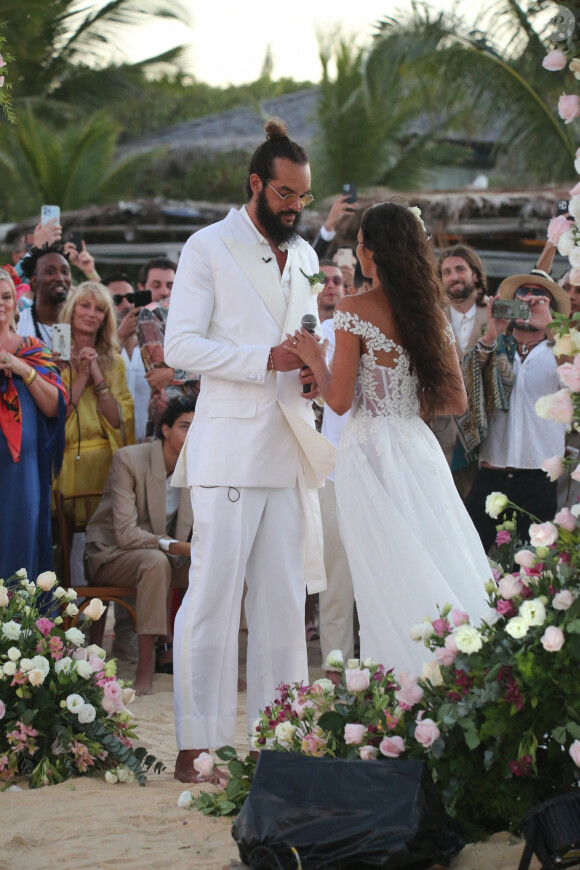 Exclusif - Isabelle Camus, Joakim Noah, Lais Ribeiro - Joakim Noah et Lais Ribeiro se sont mariés devant leurs amis et leur famille sur la plage de Trancoso au Brésil le 13 juillet 2022.