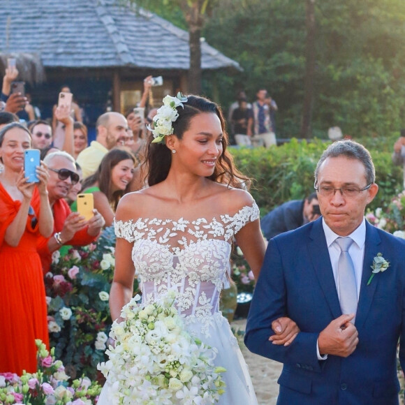 Exclusif - Lais Ribeiro et son père José Ribeiro de Oliveira Filho - Joakim Noah et Lais Ribeiro se sont mariés devant leurs amis et leur famille sur la plage de Trancoso au Brésil le 13 juillet 2022.