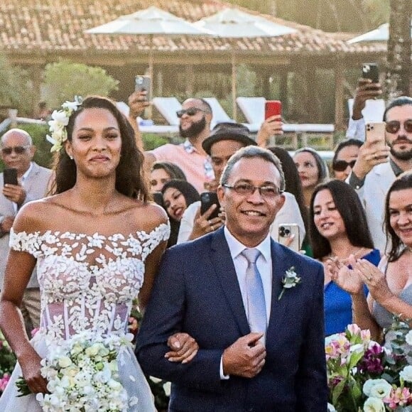 Exclusif - Lais Ribeiro et son père José Ribeiro de Oliveira Filho - Joakim Noah et Lais Ribeiro se sont mariés devant leurs amis et leur famille sur la plage de Trancoso au Brésil le 13 juillet 2022.