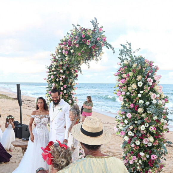 Exclusif - Joakim Noah, Lais Ribeiro, Yannick Noah, Cecilia Rodhe, Socorro Oliveira Ribeiro et son mari José Ribeiro de Oliveira Filho - Joakim Noah et Lais Ribeiro se sont mariés devant leurs amis et leur famille sur la plage de Trancoso au Brésil le 13 juillet 2022.