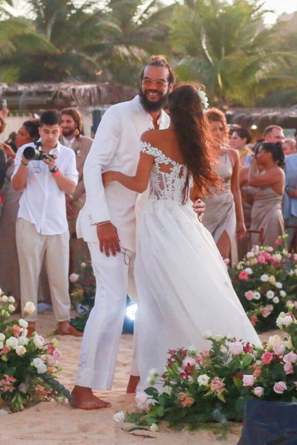 Exclusif  - Joakim Noah, Lais Ribeiro - Joakim Noah et Lais Ribeiro se sont mariés devant leurs amis et leur famille sur la plage de Trancoso au Brésil le 13 juillet 2022.