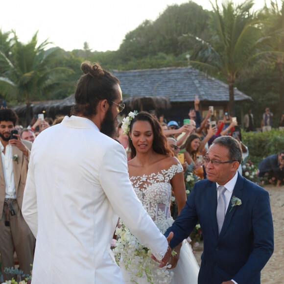 Exclusif - Joakim Noah, Lais Ribeiro et son père José Ribeiro de Oliveira Filho - Joakim Noah et Lais Ribeiro se sont mariés devant leurs amis et leur famille sur la plage de Trancoso au Brésil le 13 juillet 2022.