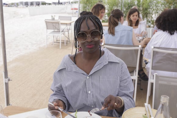 Aïssa Maïga - Brunch "Girls Supports Girls" sur la plage du Majestic à l'occasion du 75ème Festival International du Film de Cannes le 22 mai 2022 © Jack Tribeca/Bestimage