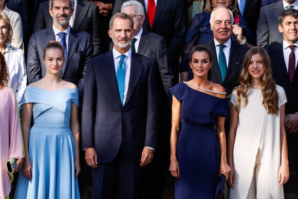 La princesse Leonor, Le roi Felipe VI d'Espagne, La reine Letizia d'Espagne et L'infante Sofia d'Espagne - La famille royale d'Espagne arrive à la cérémonie de remise des prix "Princess of Girona Foundation" à Barcelone le 4 juillet 2022. 