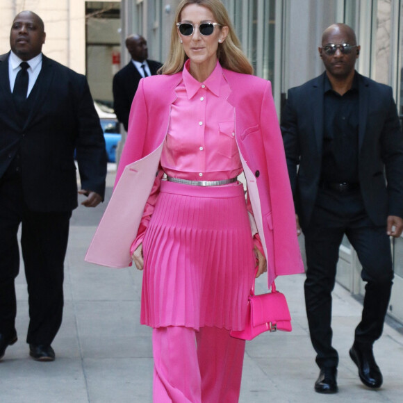 Celine Dion a choisi de s'habiller en rose pour la Journée Internationale pour les Droits des Femmes à New York le 7 mars 2020. 