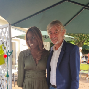 Gilles Verdez en vacances avec sa compagne Fatou - Twitter