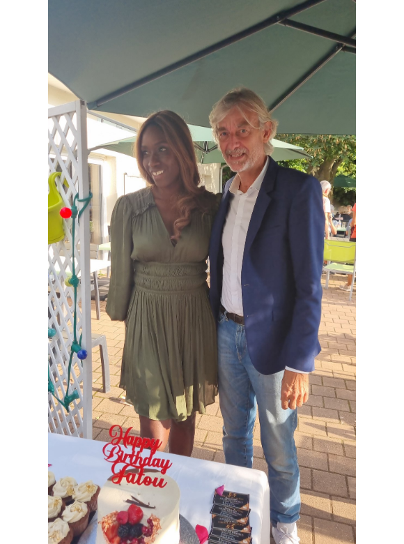 Gilles Verdez en vacances avec sa compagne Fatou - Twitter