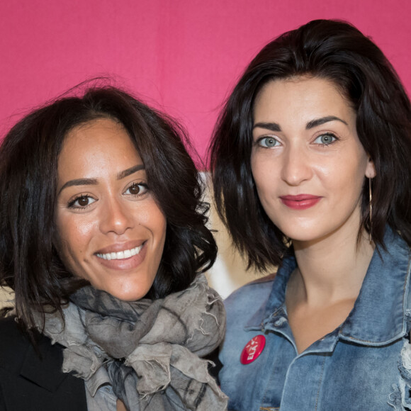 Amel Bent et Sheryfa Luna lors de la lecture de la dictée ELA au Collège Pablo Neruda à Aulnay-sous-Bois, le 17 octobre 2016. © Cyril Moreau/Bestimage