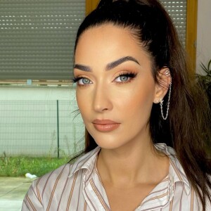 Sheryfa Luna prend la pose sur Instagram.