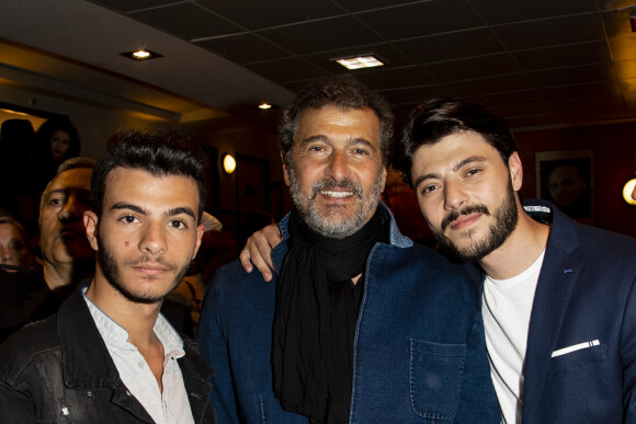 Info du 06/08/2022 - Daniel Levi est décédé des suites d'un cancer - Exclusif - Daniel Levi et ses fils Rephaël et Abel - Backstage du spectacle "Daniel Levi & Friends" à l'Olympia à Paris le 6 juin 2019. © Pierre Perusseau/Bestimage