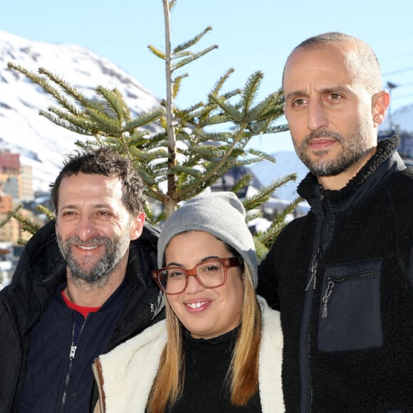 Frédéric Quiring, Melha Bedia, Arié Elmaleh - 25e édition du Festival international du film de comédie de l'Alpe d'Huez le 20 janvier 2022. © Dominique Jacovides / Bestimage