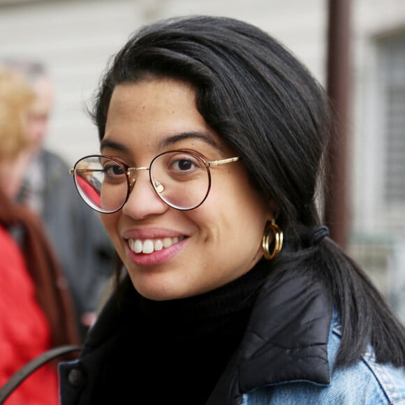 Exclusif - Melha Bedia, la soeur de Ramzy, arrive aux studios de la radio RTL à Paris. © Panoramic / Bestimage