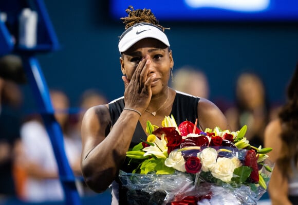 Serena Williams émue après le dernier match de sa carrière lors du "National Bank Open" à Montréal au Canada, le 10 août 2022.  © Rob Prange/AFP7 via Zuma Press/Bestimage