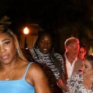 Serena et Venus Williams se rendent à la soirée "American Express" à Miami le 6 mai 2022. 