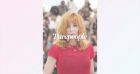 Mylène Farmer bouleversée : ses tendres mots après l'agression de son ami Salman Rushdie