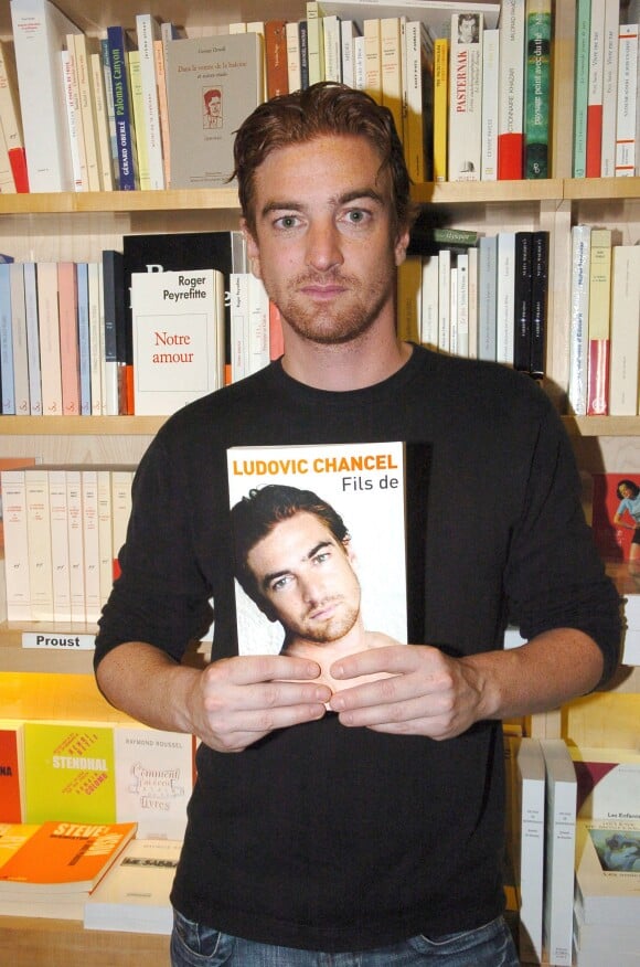 Ludovic Chancel lors de la promotion de son livre Les Mots à la Bouche le 15 juin 2005