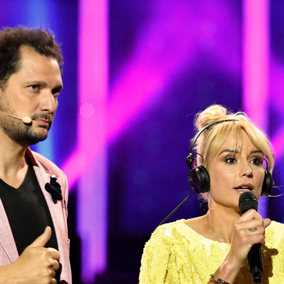 Exclusif - Eric Antoine et Elodie Gossuin durant l'enregistrement de l'émission de télévision "La Grande Battle Musicale", dans le théâtre antique d'Orange, diffusée le 18 août sur M6. Le 16 mai 2022. © Bruno Bebert / Bestimage