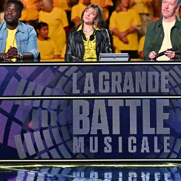 Exclusif - Donel Jacksman, Vanessa Guide, Jean-Luc Lemoine et Elodie Gossuin durant l'enregistrement de l'émission de télévision "La Grande Battle Musicale", dans le théâtre antique d'Orange, diffusée le 18 août sur M6. Le 16 mai 2022. © Bruno Bebert / Bestimage