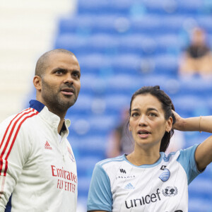 Alizé Lim et son compagnon Tony Parker lors du match de football caritatif "Le match des héros UNICEF" entre l'OL Légendes et la team Unicef en faveur de l'association Aide Médicale & Caritative France-Ukraine (AMC France-Ukraine) au Groupama Stadium à Lyon, France, le 10 mai 2022 © /Bestimage 