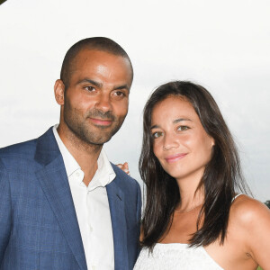 Tony Parker et sa compagne Alizé Lim - Tony Parker devient l'ambassadeur des courses hippiques en France et lance une série sur la chaine Equidia à l'Hippodrome ParisLongchamp. © Coadic Guirec / Bestimage 