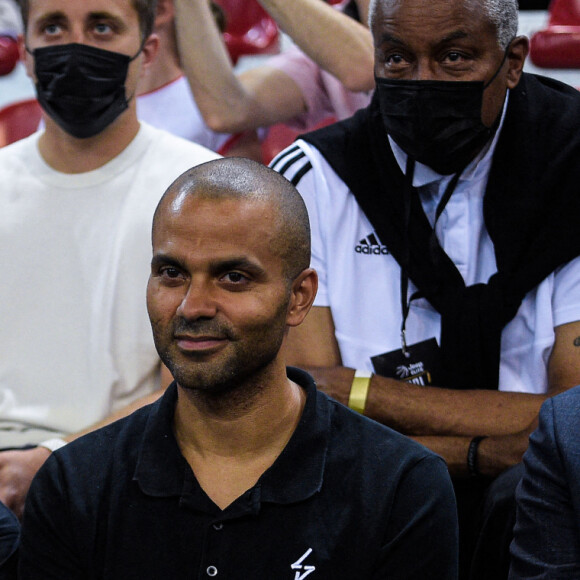 M Pokora (Matt Pokora) et Tony PARKER ( president Lyon ) - Echauffement - Final 4 (finale) de basket à Rouen entre le JDA Dijon et L'ASVEL Lyon-Villeurbanne le 26 juin 2021 © Federico Pestellini / Panoramic / Bestimage 