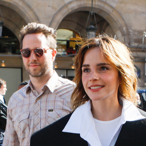 Emma Watson - Arrivées au défilé de mode Haute-Couture automne-hiver 2022-2023 "Schiaparelli" à Paris. Le 4 juillet 2022 © Veeren-Christophe Clovis / Bestimage 