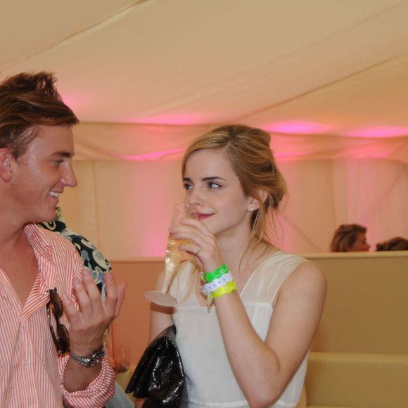 Emma Watson et Francis Boullle.