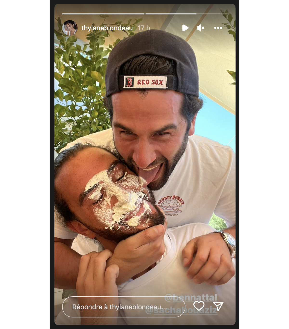 Photo : Benjamin Attal, le visage plein de crème. Instagram. Le 21 août ...