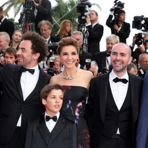Philippe Lacheau, Nicolas Benamou, Clotilde Courau (habillée en Elie Saab), Enzo Tomasini, Julien Arruti et Tarek Boudali - Montée des marches du film " How To Train Your Dragon 2" lors du 67 ème Festival du film de Cannes – Cannes le 16 mai 2014. 
