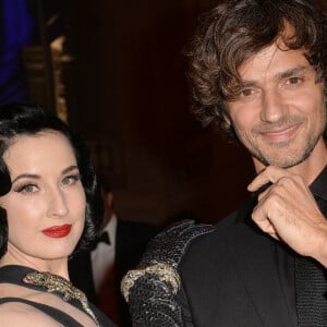 Dita von Teese et David Jarre au dîner de gala international de la mode, à l'occasion de la réouverture des galeries de la Mode avec l'exposition "Harper's Bazaar, premier magazine de mode" au musée des arts décoratifs à Paris, France, le 26 février 2020, en marge de la semaine de la mode prêt-à-porter automne-hiver 2020/2021. © Veeren-Clovis/Bestimage