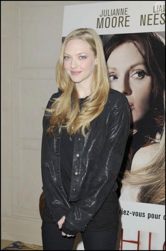 Amanda Seyfried et Julianne Moore, lundi 8 février, à l'hôtel George V, à Paris, venues présenter leur nouveau film Chloe.
