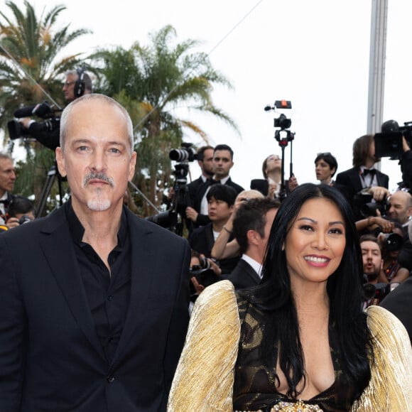 Christian Kretschmar et Anggun (habillée en On Aura Tout vu) - Montée des marches du film " Top Gun : Maverick " lors du 75ème Festival International du Film de Cannes le 18 mai 2022.  © Olivier Borde / Bestimage 