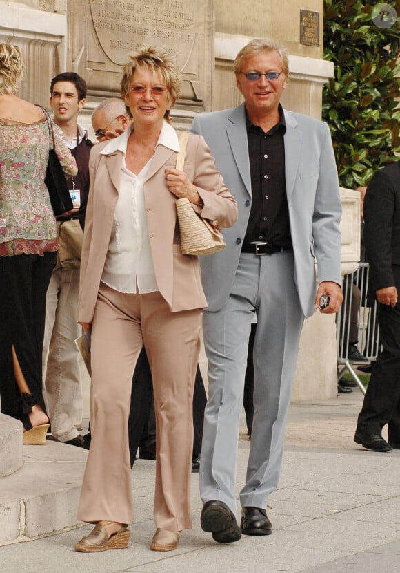 Alice Dona et Laurent Boyer en 2005 à Paris - Mariage de Mimie Mathy et Benoist Gérard à Paris