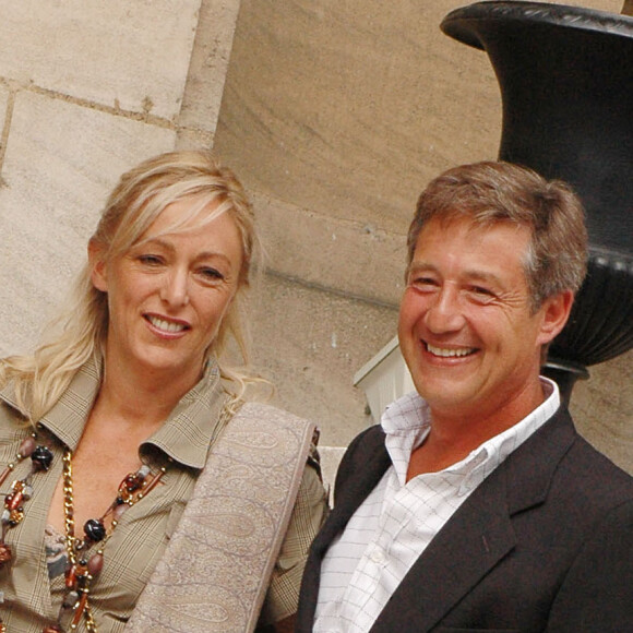 Patrick Sabatier et sa femme Isabelle en 2005 à Paris - Mariage de Mimie Mathy et Benoist Gérard à Paris