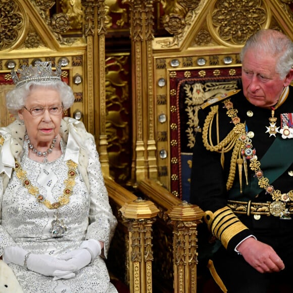 La reine Elisabeth II d'Angleterre, Le prince Charles, prince de Galles - Ouverture officielle du Parlement par la reine Elizabeth II, à la Chambre des lords au palais de Westminster à Londres le 14 octobre 2019. 