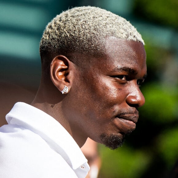 Paul Pogba arrivant dans un centre médical de Turin avant de jouer avec la Juventus