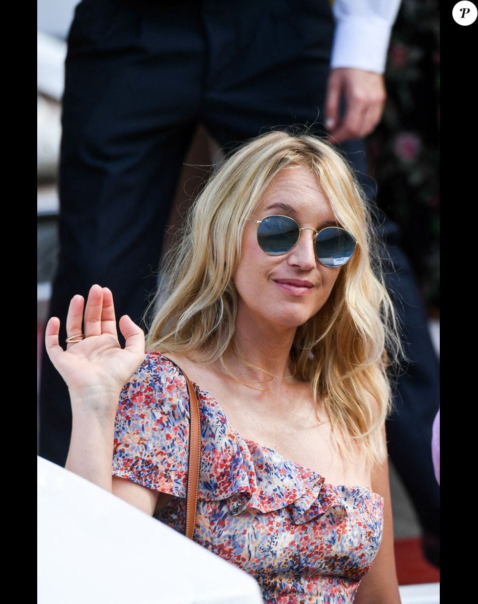Ludivine Sagnier - Les célébrités arrivent sur le ponton de l'hôtel Excelsior lors de la 79ème édition du festival international du film de Venise (La Mostra), Italie, le 3 septembre 2022. © SGP/Bestimage Celebrities at the Hotel Excelsior during the 79th Venice International Film Festival on September 03, 2022 in Venice, Italy.
